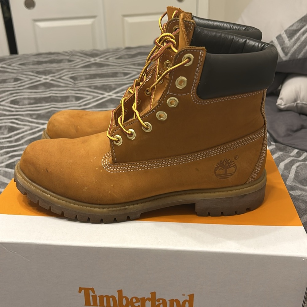 Great Condition Gently used Timberland Boots size 9.5